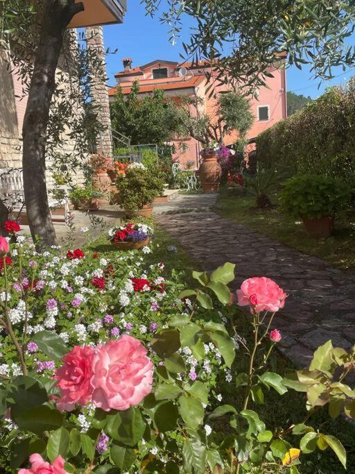 Annali Casa vacanze - Shabby style nella natura La Spezia Esterno foto
